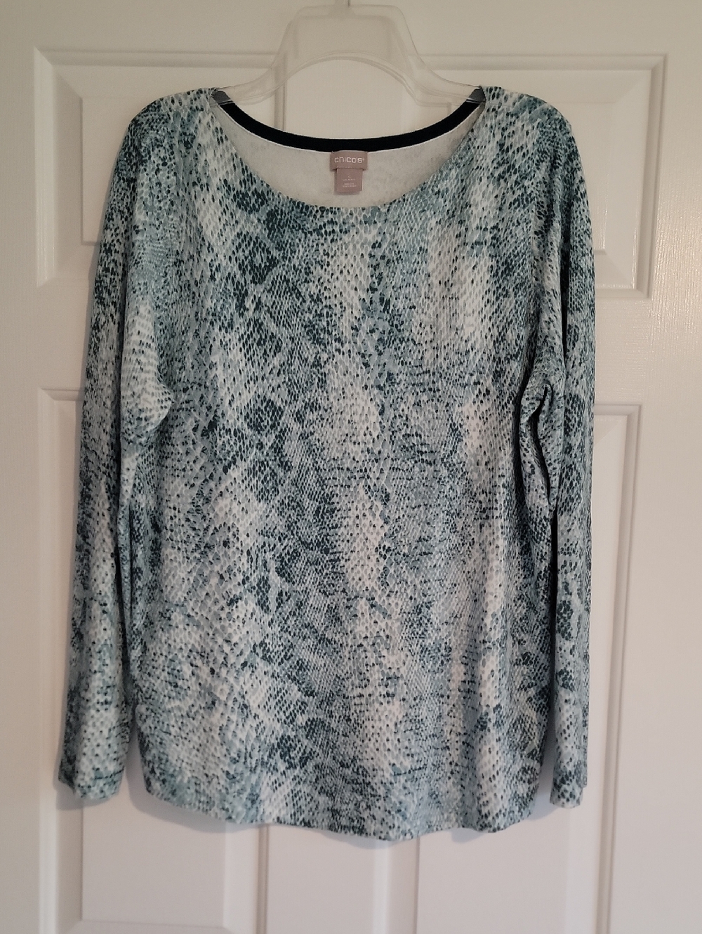 Chico's Light Teal & White Snake-Print Crew Neck Sweater, Size 2 (L)